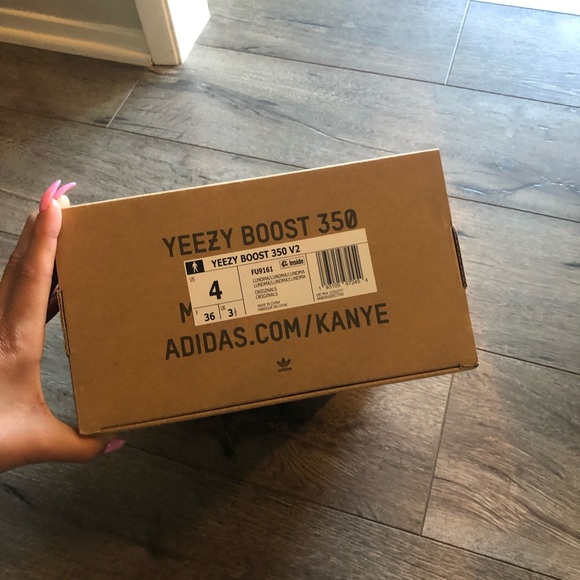 Yeezy 350 V2 Boost “Lundmark” Men’s size 4 - Picture 8 of 8